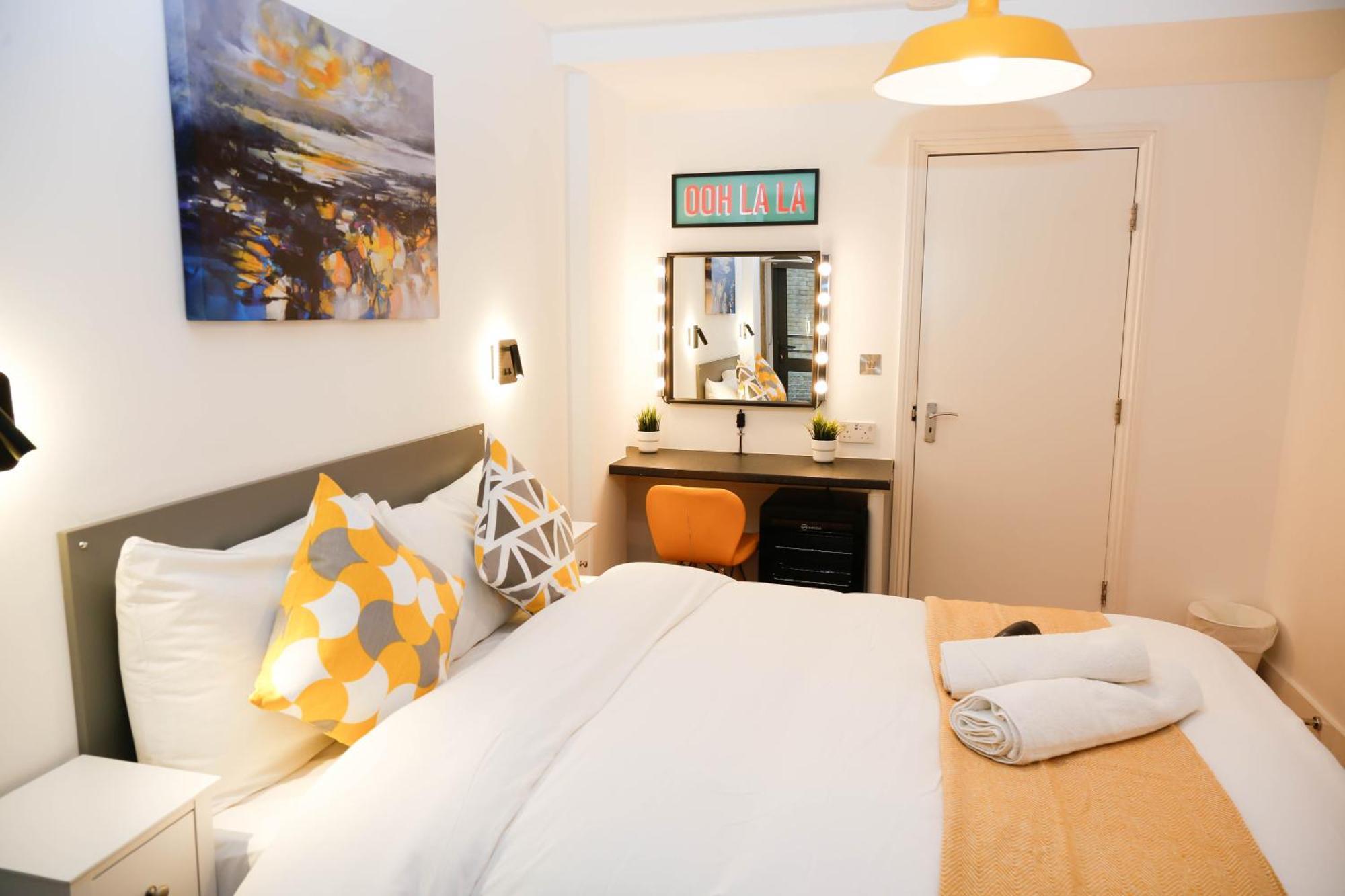 New Luxury Rooms In The Heart Of London Next To Shops, Cafes, Bars & Metro With Shared Bathrooms Exterior photo